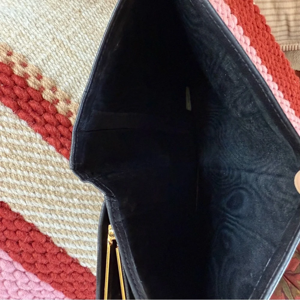 CHANEL Classic Black Leather Wallet - Picture 9 of 10